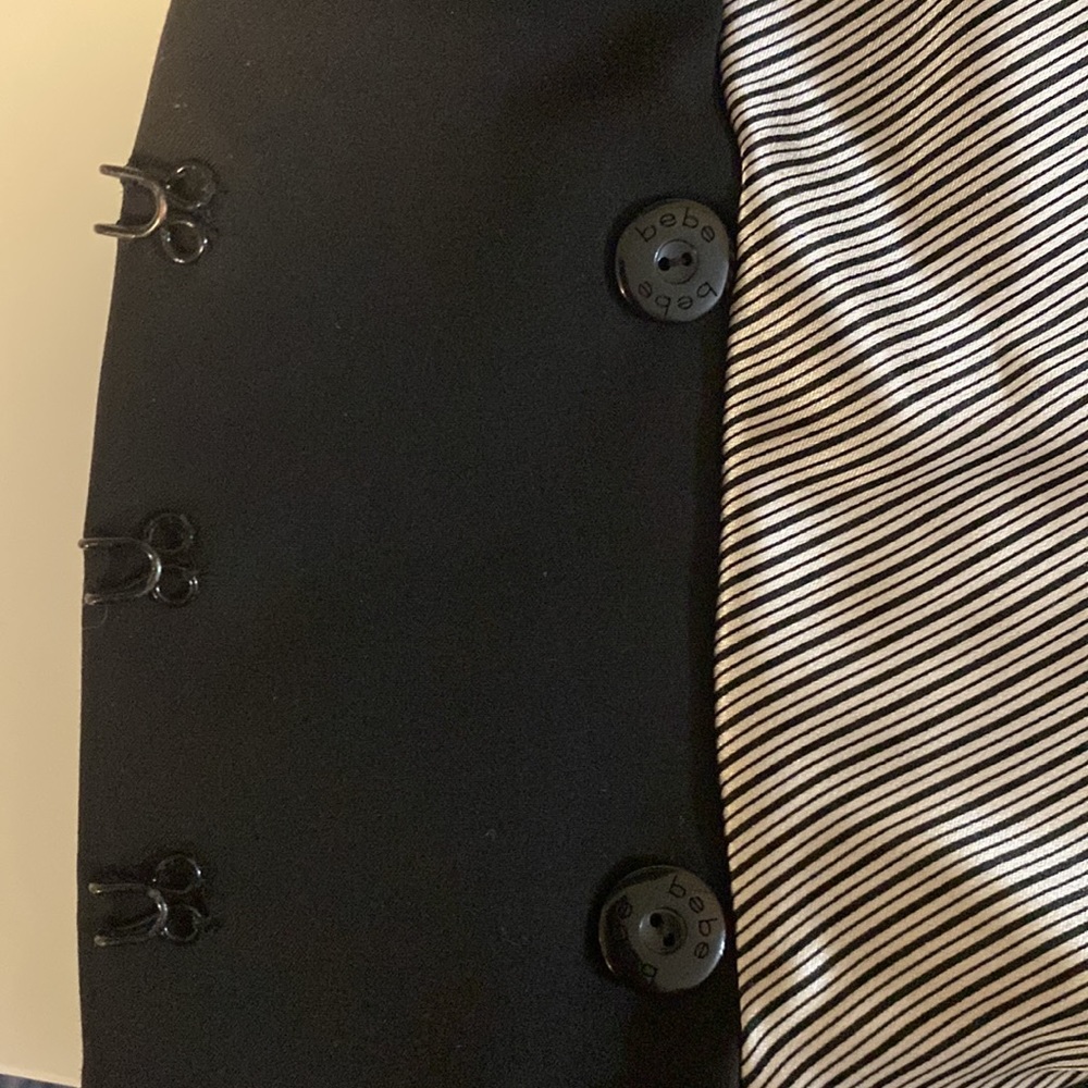 Bebe tailored crop blazer - Picture 9 of 16